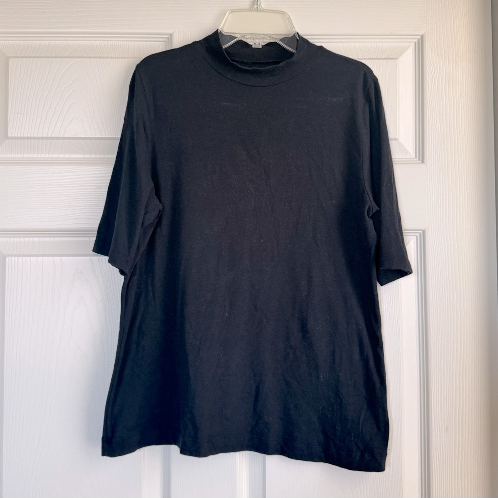 Mod neck half-sleeve top